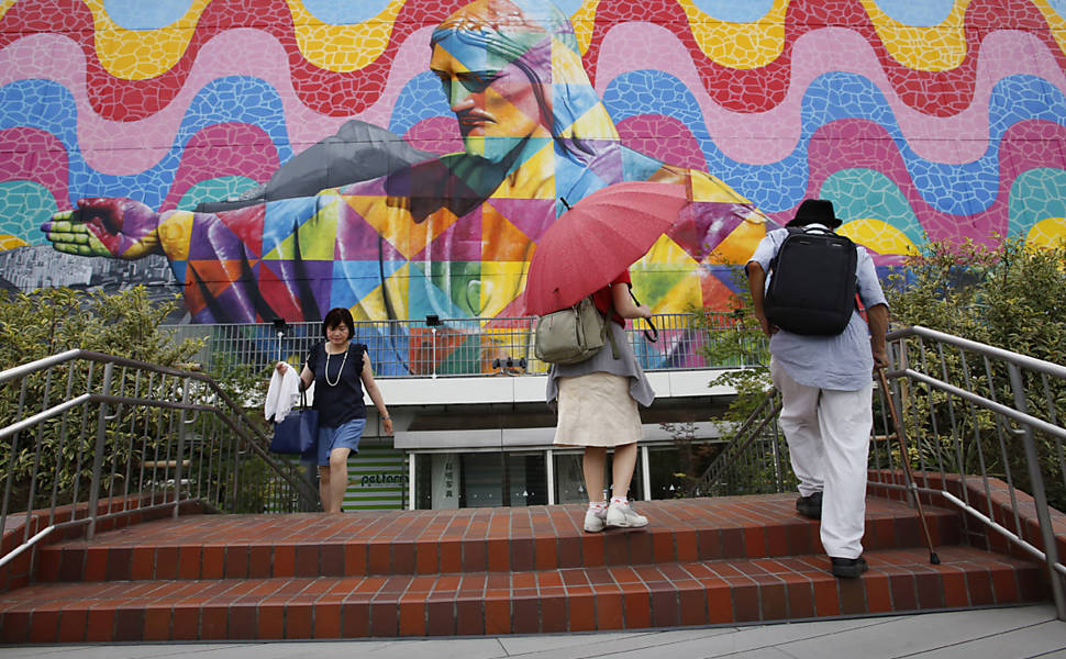 Com tema olímpico, Kobra faz o maior grafite do mundo