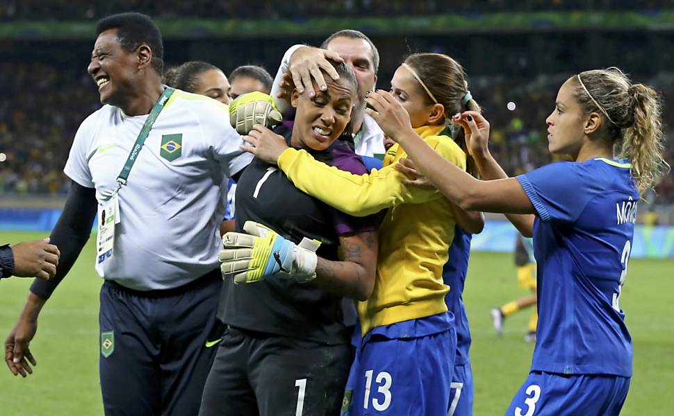 Goleira Da Selecao Diz Que Vitorias Sao Luta Por Visibilidade Do Futebol Feminino Olimpiada No Rio Folha