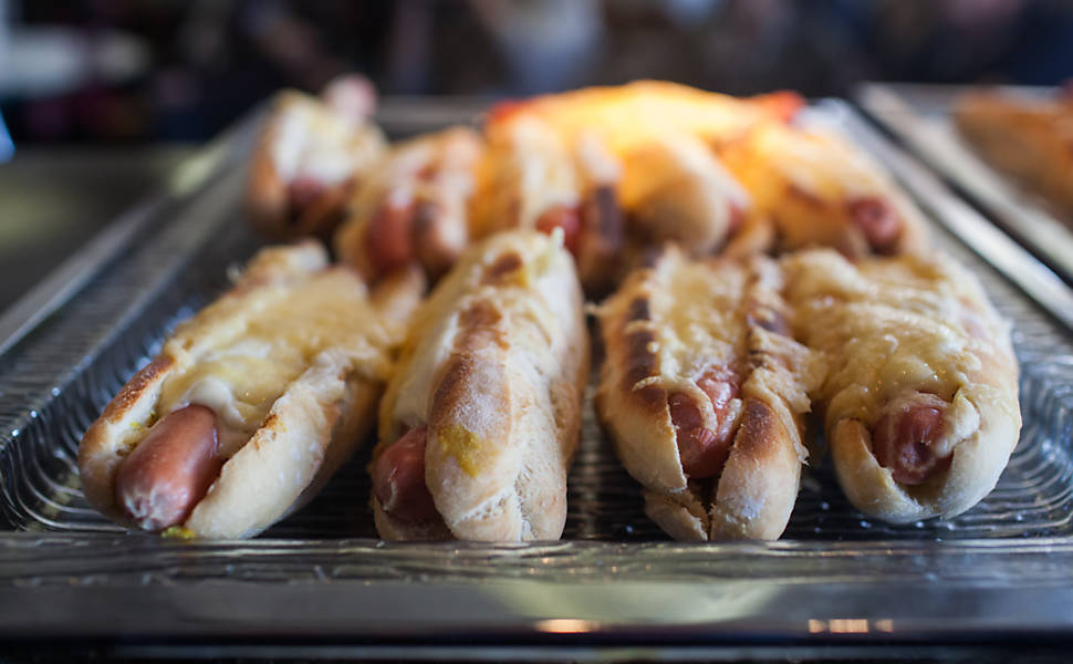 Dia do Cachorro-Quente: Onde comer hot dog em SP - 08/09/2023 -  Restaurantes - Guia Folha