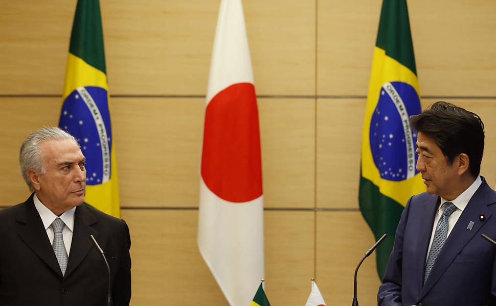 Presidente Michel Temer e primeiro-ministro japonês, Shinzo Abe, durante coletiva de imprensa em Tóquio, Japão