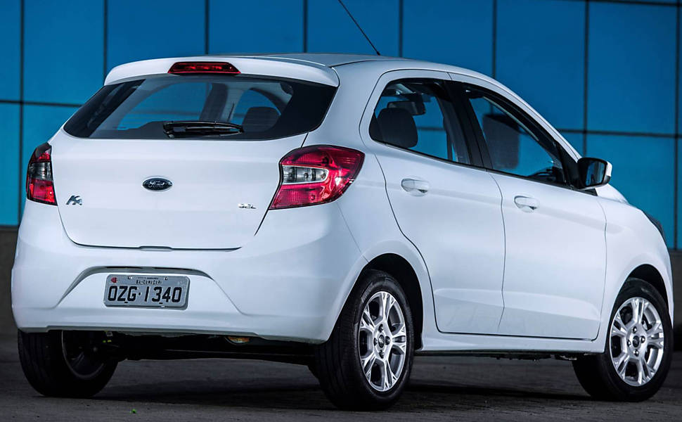 2014 - O Ford Ka eleva o nível de segurança ao trazer controles de tração e de estabilidade na versão SEL equipada com motor “mil”