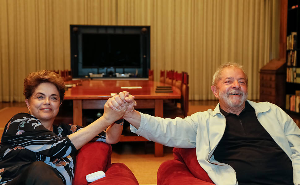 Antes da votação do impeachment de Dilma no Senado, Lula foi recebido pela ex-presidente no Palácio da Alvorada, em Brasília