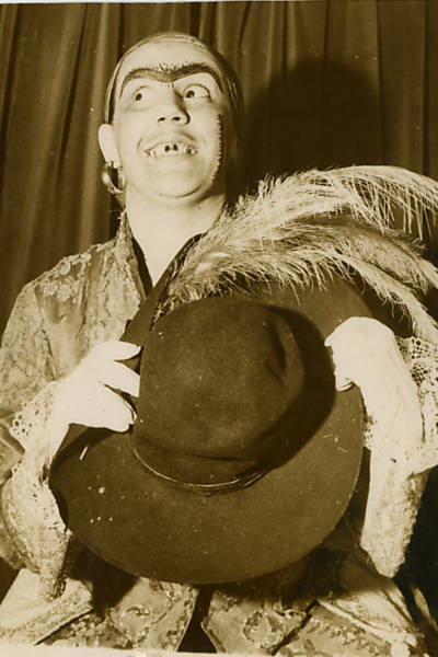 A atriz Maria Alice Vergueiro em sua adolescência