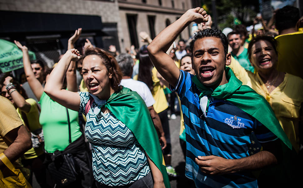 Os grupos Vem Pra Rua e MBL (Movimento Brasil Livre), dois dos principais organizadores dos protestos pela queda da ex-presidente Dilma Rousseff, realizam protesto na Avenida Paulista