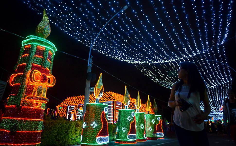 Espaço decorado de Natal em Medellín