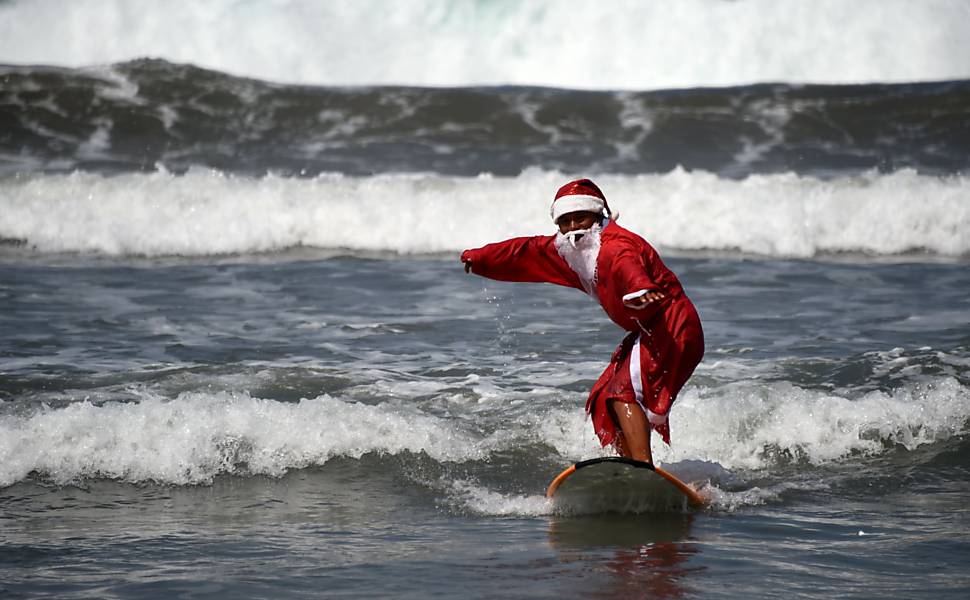 Surfe com o Papai Noel