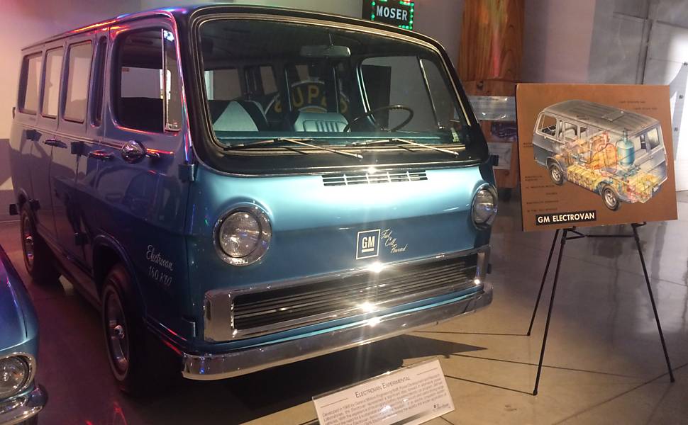 Electrovan Experimental (1966) - A van de propulsão elétrica com pilha de hidrogênio antecipou uma das soluções para o fim das emissões de poluentes, que só agora começa a chegar, timidamente, às ruas