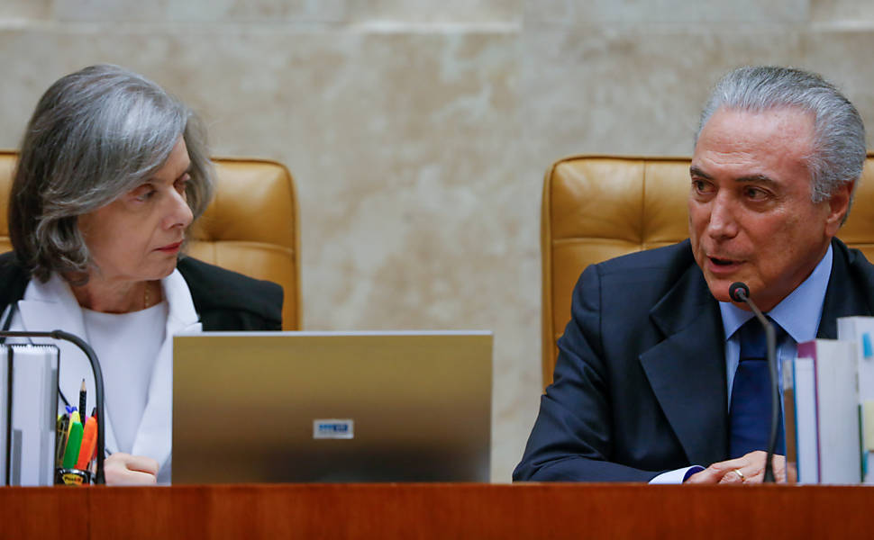 Presidente Michel Temer participa de solenidade em comemoração aos 28 anos da Constituição no STF (Supremo Tribunal Federal) ao lado da ministra Cármen Lúcia, que preside a sessão