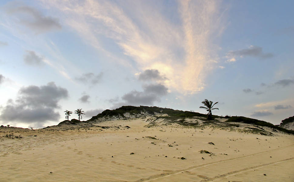 Pôr do sol na praia das Minas, uma das mais desertas perto de Pipa