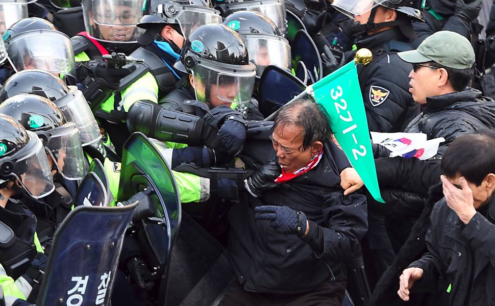 Manifestações a favor e contra o impeachment de Park Geun-hye