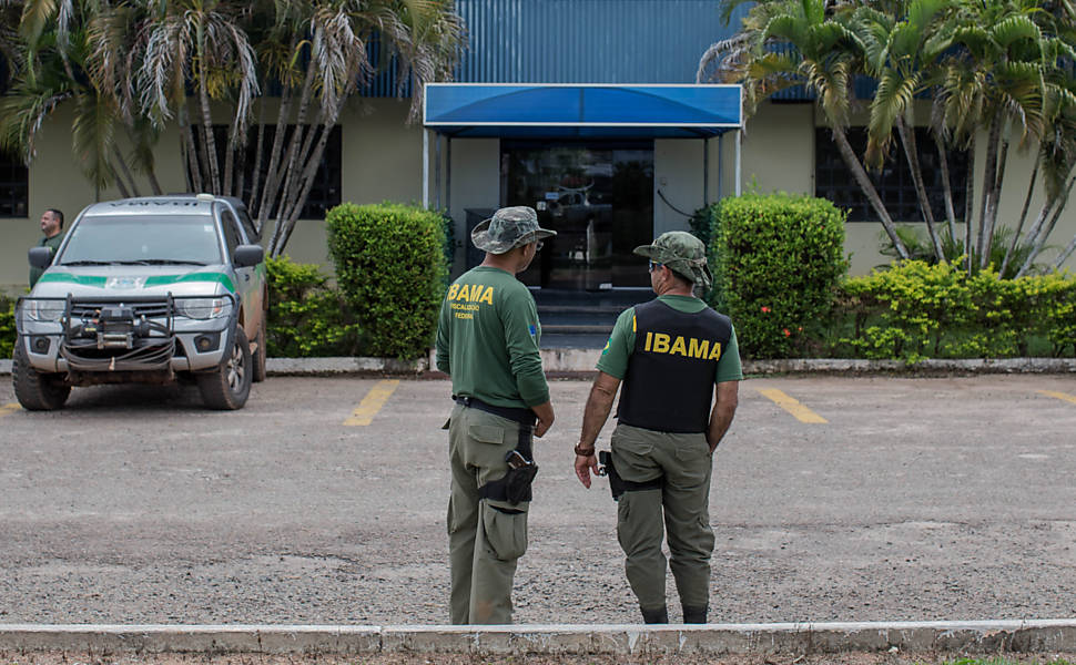 Ibama embargou nesta semana 2 frigoríficos da JBS e outras 13 empresas acusadas de comprar gado oriundo de áreas de desmate ilegal