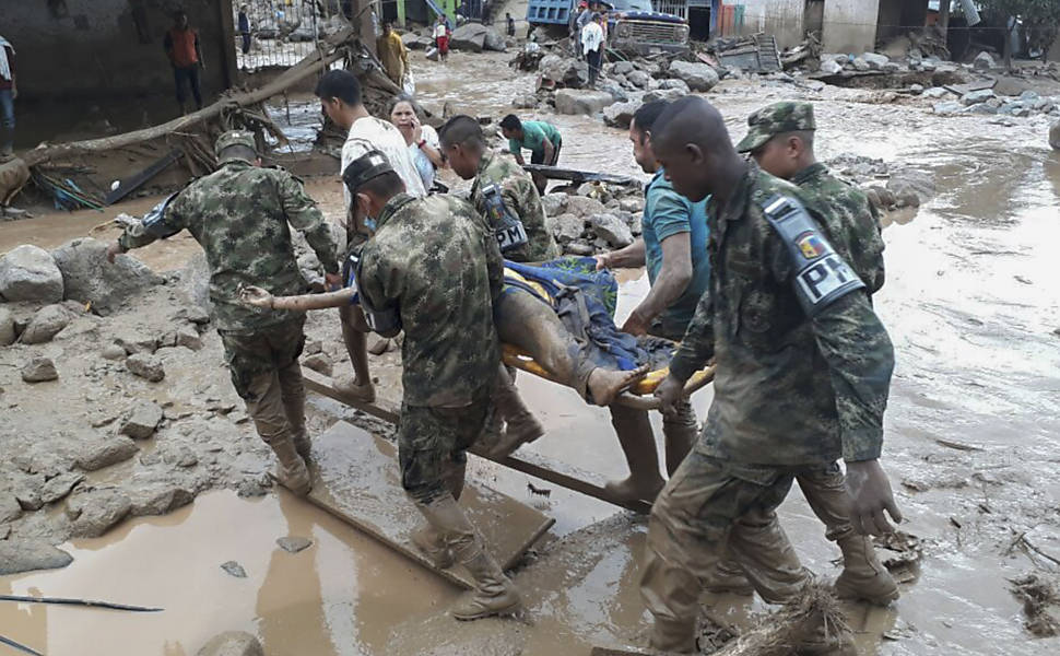 Chuva e deslizamentos causam morte na Colômbia