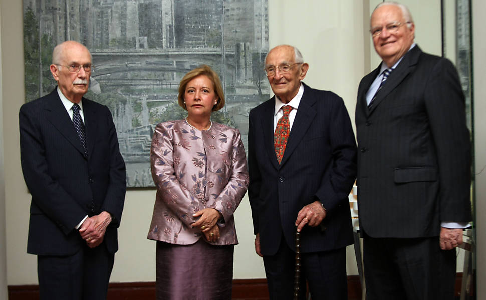 Da esq. para dir., Antonio Candido, Suely Vilela, Jose Mindlin e Jose Gregori em 2008 durante cerimonia dos 60 anos da Declaração dos Direitos Humanos