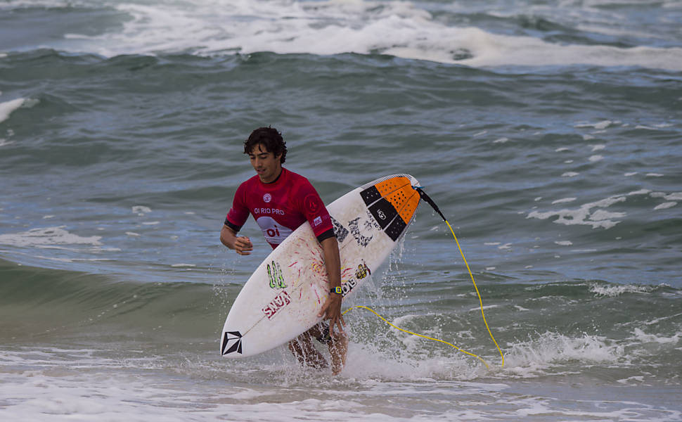 Surfista Yago Dora