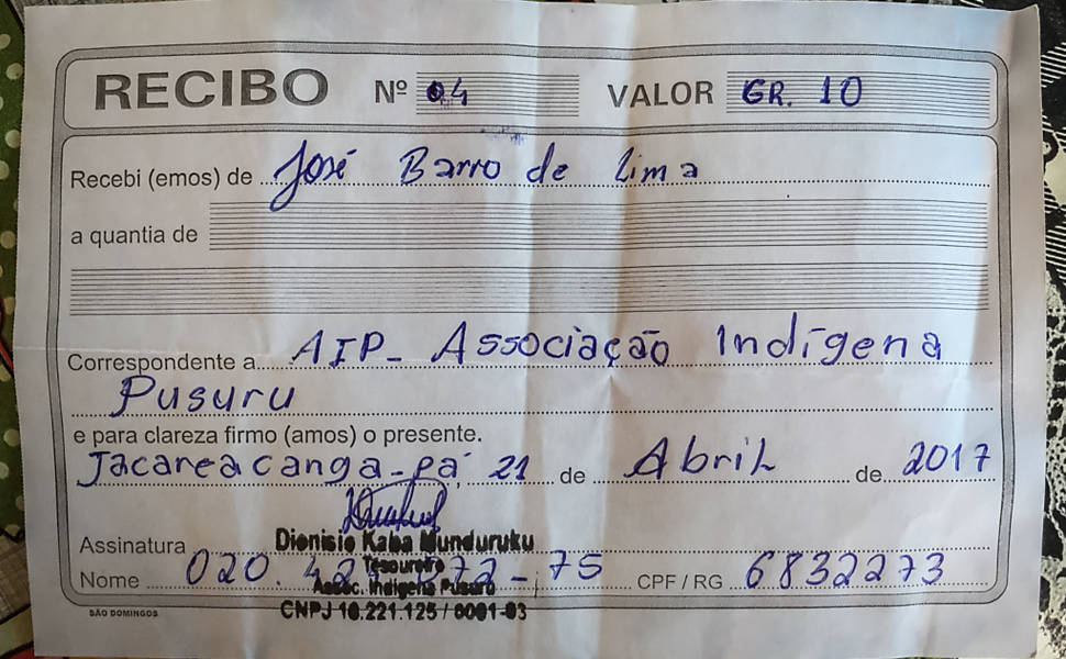 Recibo assinado por integrante da associação indígena Pussuru.