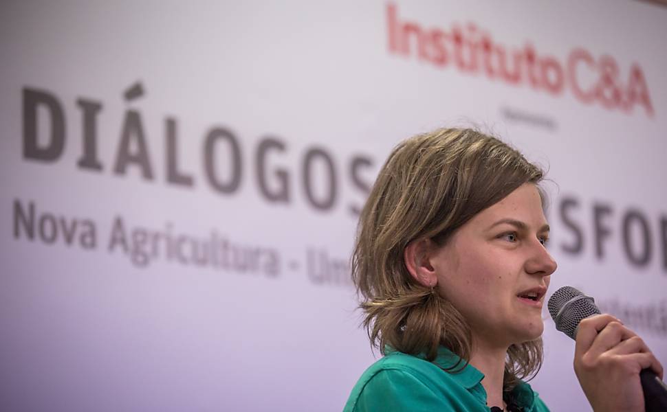 Stephanie Ambar, articuladora de redes da Ashoka, que realiza a série "Diálogos Transformadores" em parceria com a Folha