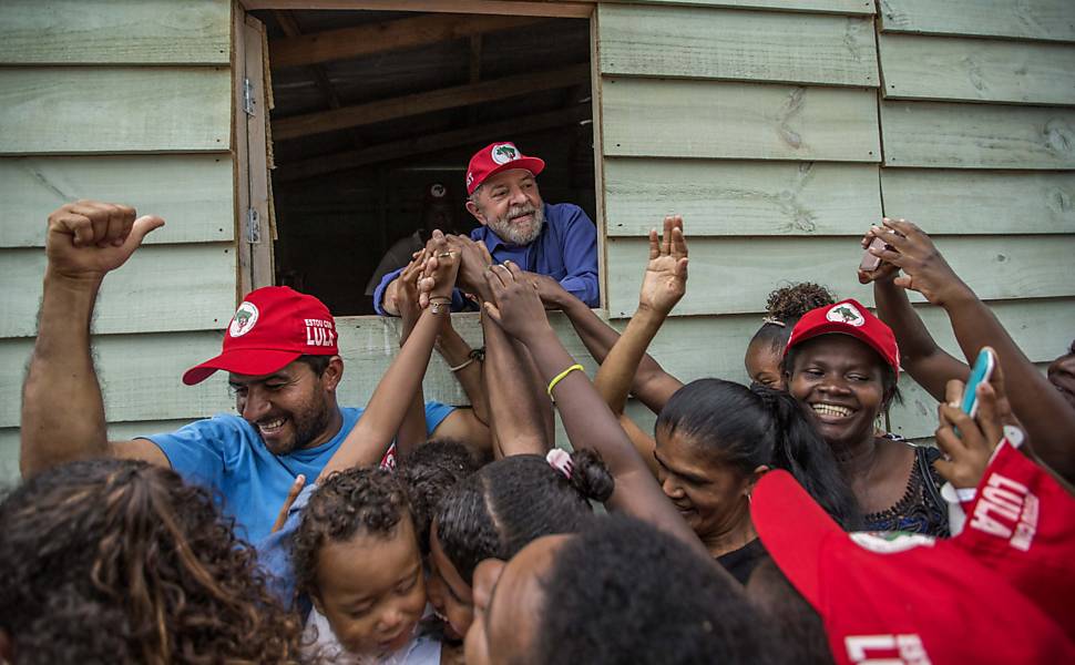 Resultado de imagem para Em Sergipe, Lula diz que 'talvez' tenha cometido erros no governo