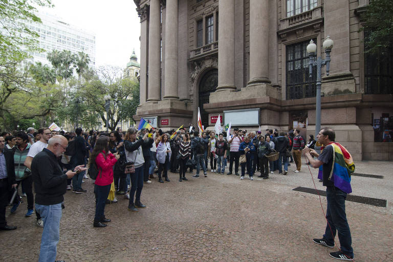 Protesto contra cancelamento de exposição 'Queermuseu