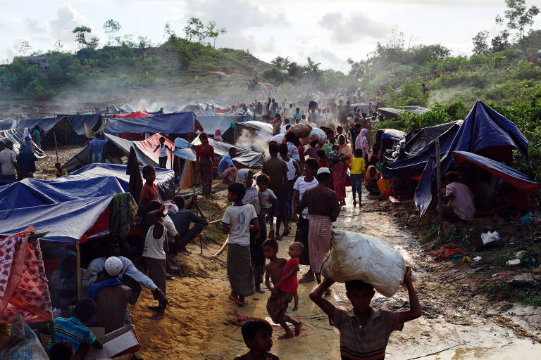 Rohingyas fogem de violncia 
