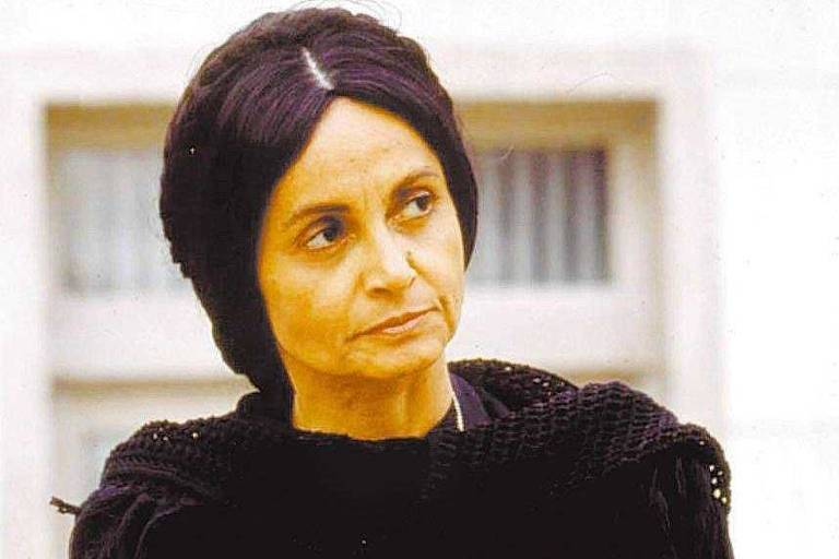 A atriz Joana Fomm como Perpétua, sua personagem na novela "Tieta" (1989), da Rede Globo.