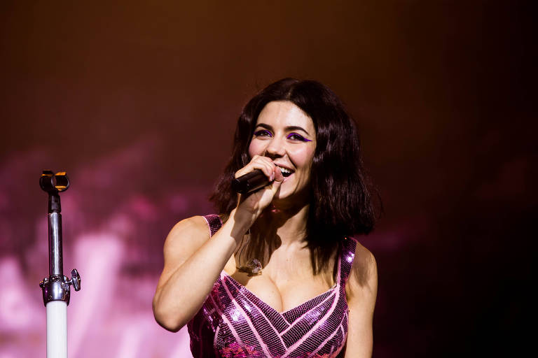 Marina and the Diamonds faz show no primeiro dia da edição 2016 do festival Lollapalooza no Autódromo de Interlagos