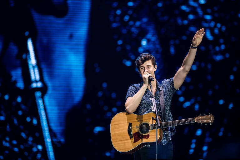 O cantor teen canadense Shawn Mendes, no palco principal