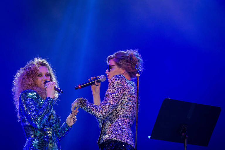 Em encontro inusitado, Maria Rita e americana Melody Gardot cantam Ella Fitzgerald no palco Sunset