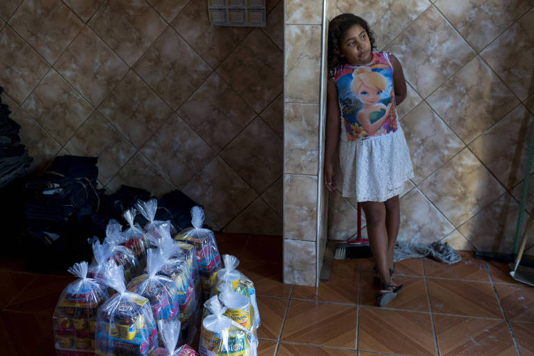 Produtos Nestlé que são distribuídos de porta em porta, em Fortaleza