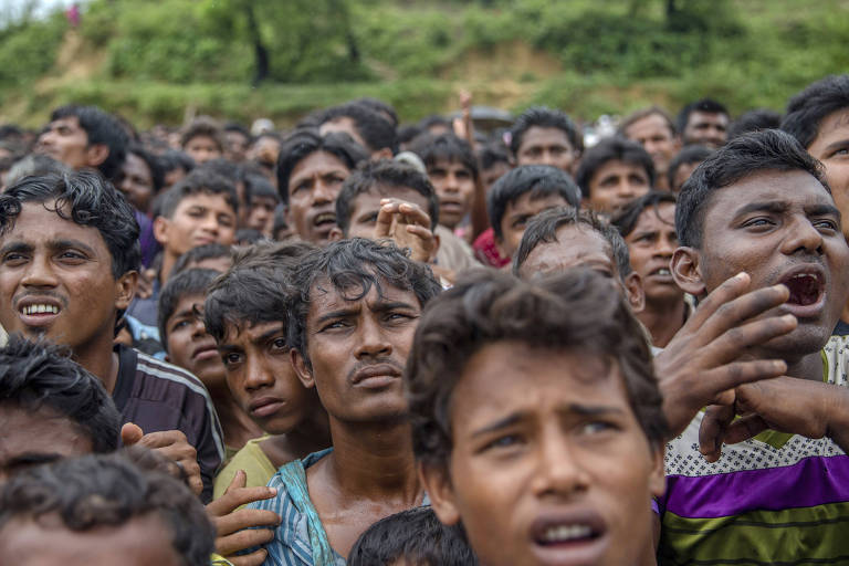 Rohingyas fogem de violência 