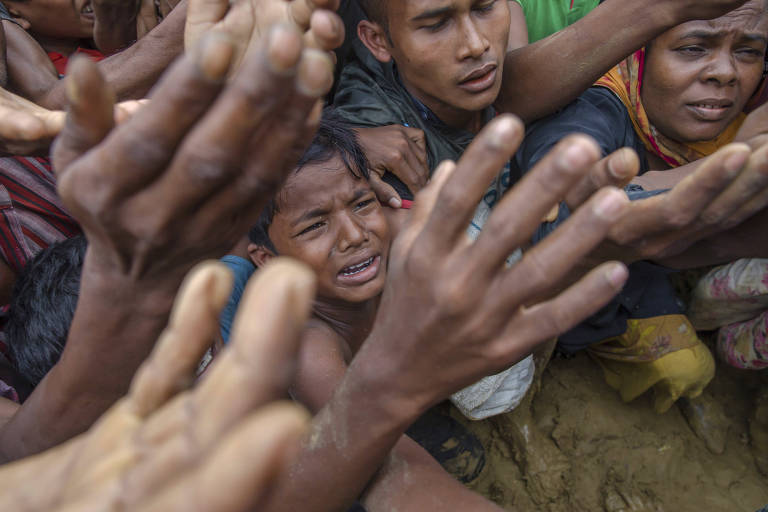 Rohingyas fogem de violncia 