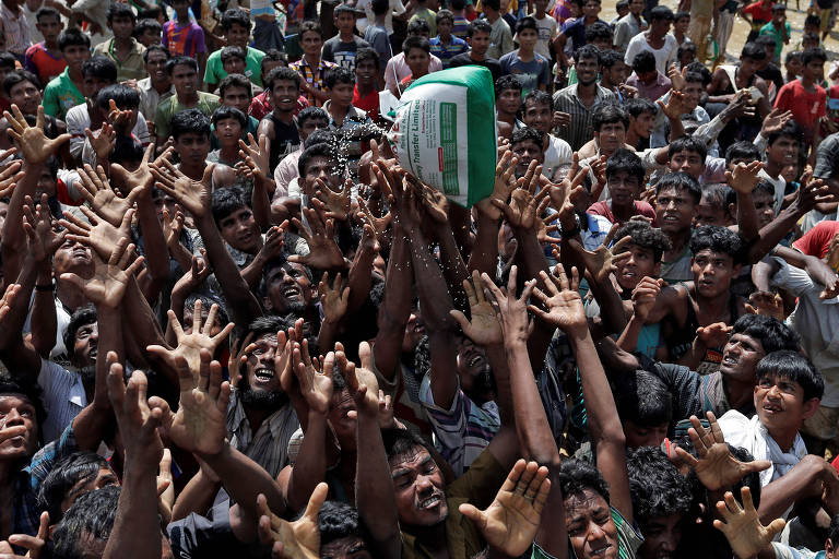 Rohingyas fogem de violncia 