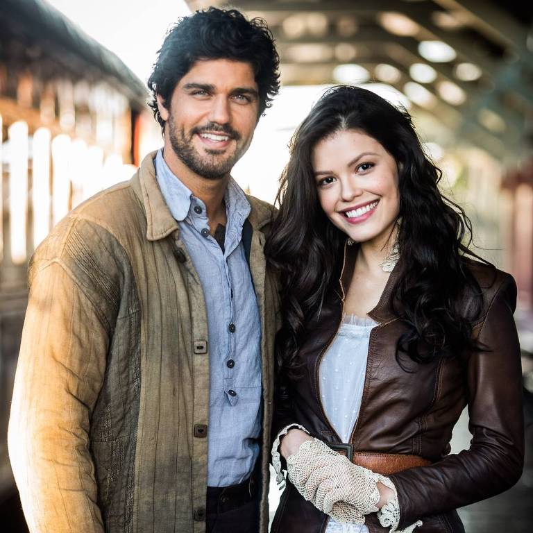Bruno Cabrerizo e Vitória Strada formam o casal protagonista da novela "Tempo de Amar"