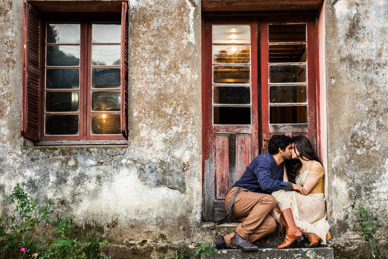 'Tempo de Amar': Inácio e Maria Vitória vivem romance intenso