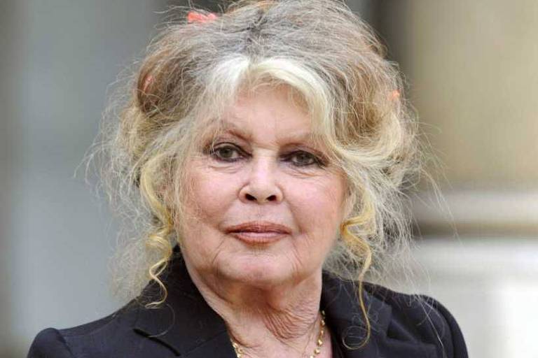 Brigitte Bardot critica o papa por falta de misericórdia pelos animais