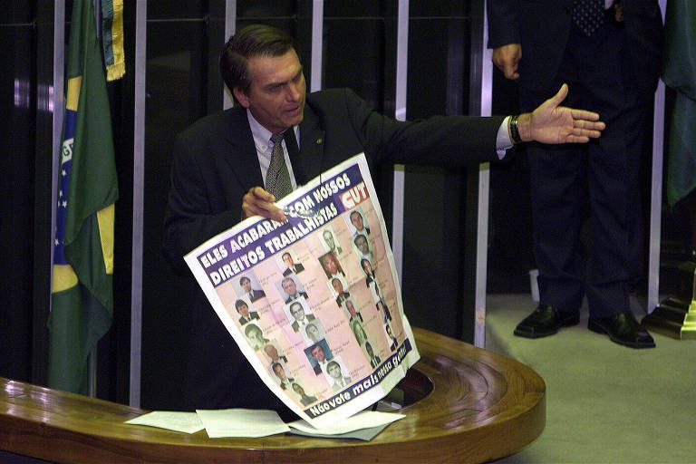 Deputado Jair Bolsonaro discursa no plenário da Câmara para eleição da presidência e mesa-diretora