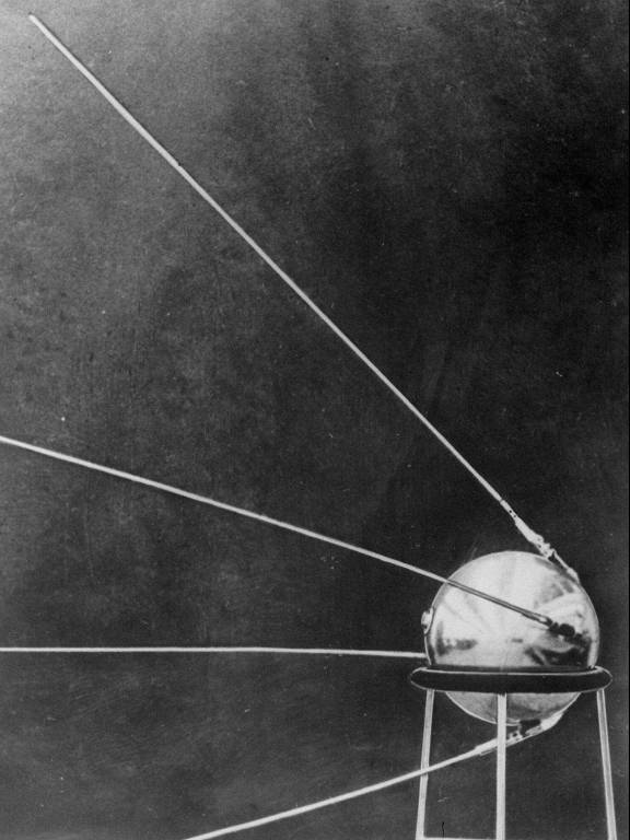 O satélite soviético Sputnik 1, que foi colocado em órbita em 4 de outubro de 1957
