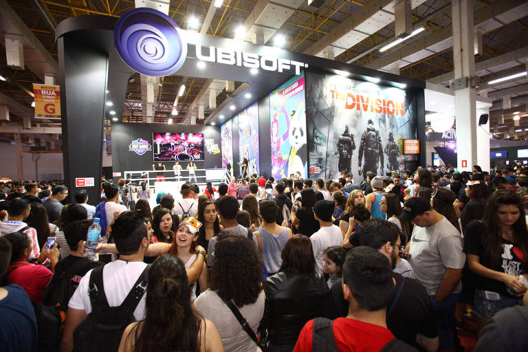 Fãs de videogames participam da edição de 2016 da Brasil Game Show