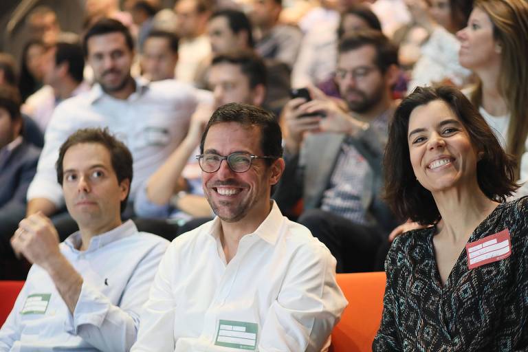 Eduardo Mufarej (no centro), fundador do RenovaBR, no evento para lançar as inscrições