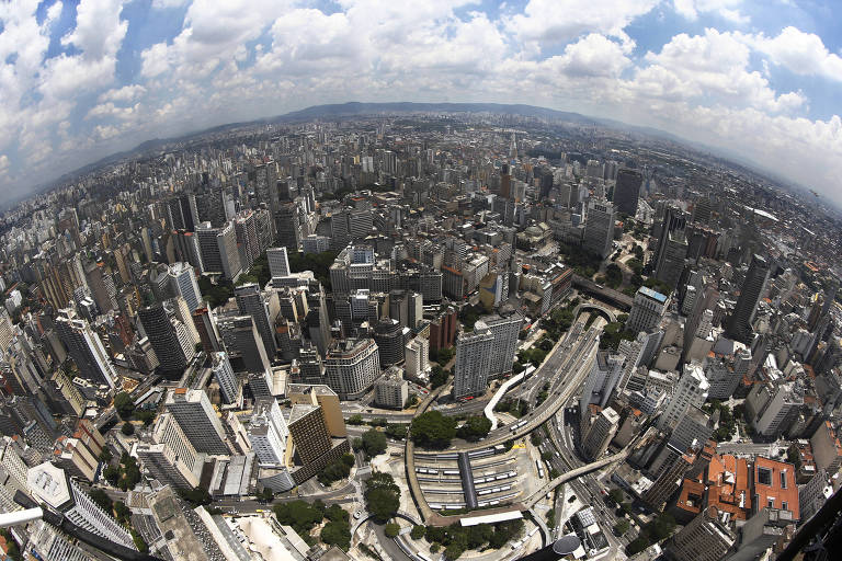 Sao Paulo, 16.01.2014 - Vista aerea do centro de SP. Foto: Fernando Donasci/Folhapress***EXCLUSIVO****