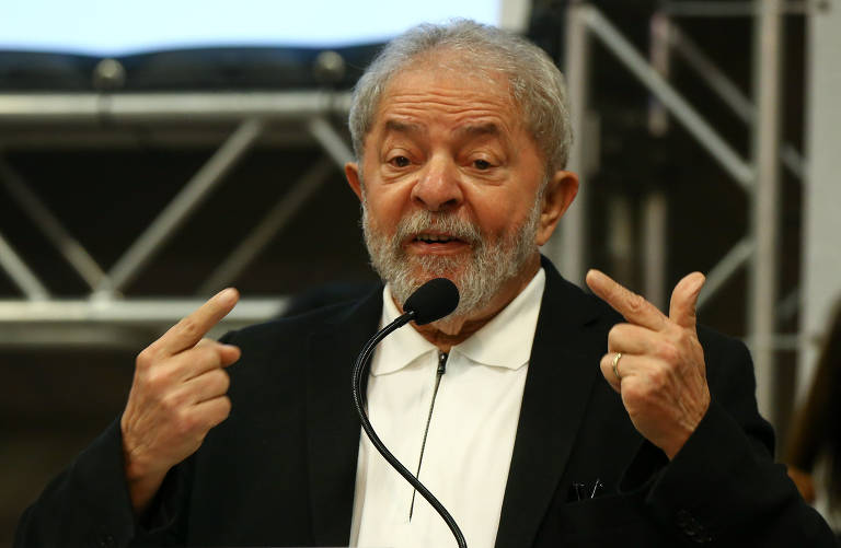 O-ex presidente Lula participa do Ato em Defesa das Universidades Públicas e Institutos Federais, no dia 9 de outubro
