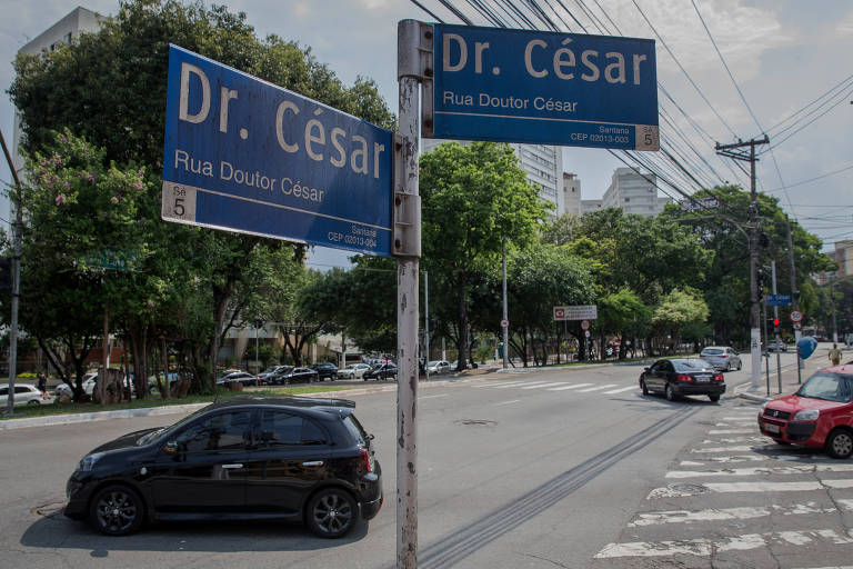 A rua Dr. César, em Santana, no ponto de tangência com a avenida Braz Leme