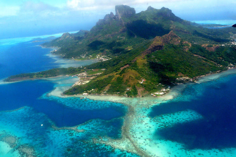 Visão panorâmica da ilha de Bora Bora, na Polinésia Francesa