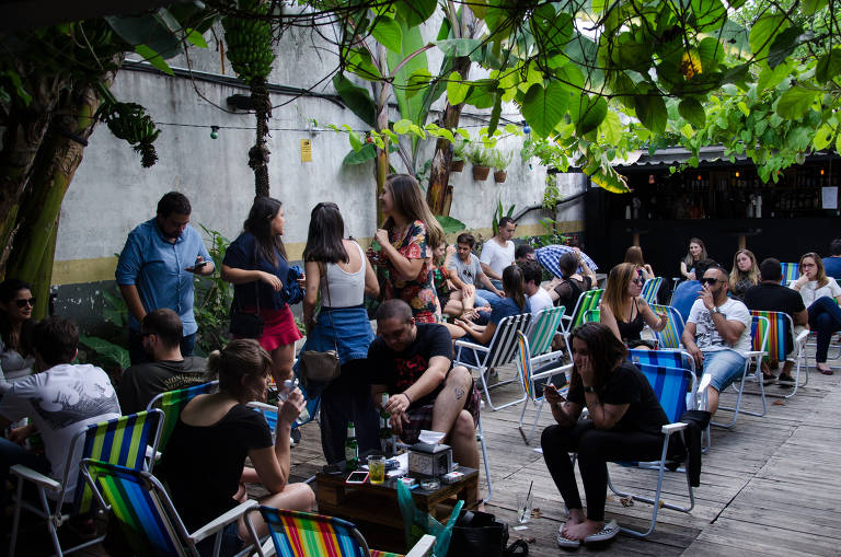 Ambiente do bar Pitico, em Pinheiros.