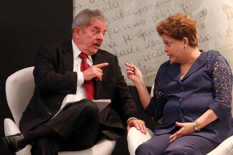 Os ex-presidentes Lula e Dilma participam de evento em comemoração dos 10 anos do programa Bolsa Família, no Museu da República, em Brasília