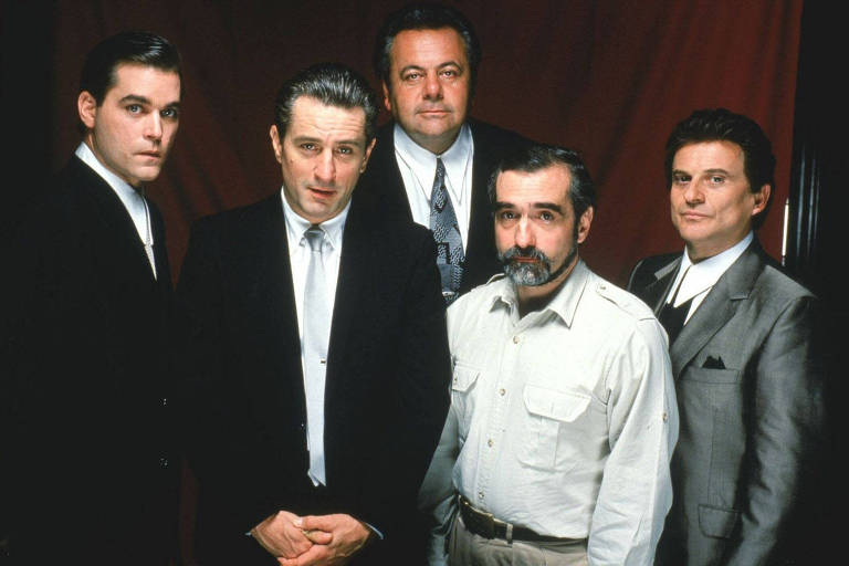 Os atores Ray Liotta, Robert De Niro, Paul Sorvino e Joe Pesci do filme "Os Bons Companheiros", com o diretor Martin Scorsese, no centro