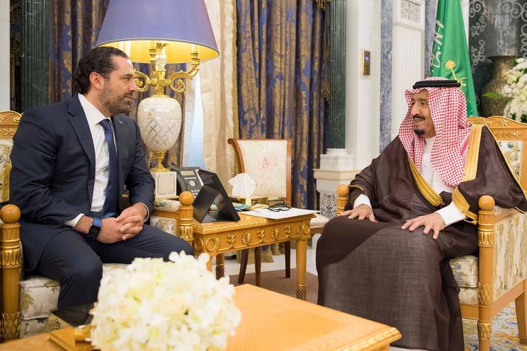 O primeiro-ministro do Lbano, Saad Hariri, se rene com o rei Salman, da Arbia Saudita, em Riad
