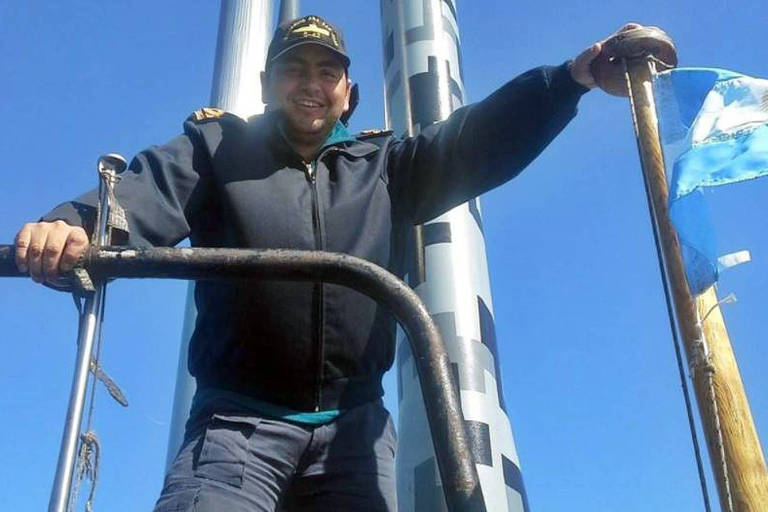 Fernando Mendoza é o terceiro na ordem de comando do submarino. Vive em Mar del Plata, mas é oriundo de Concordia, na província de Entre Ríos 