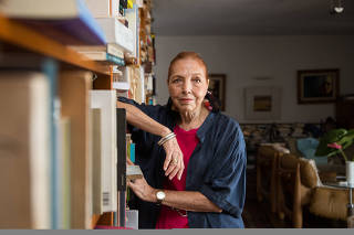  Retrato da escritora, jornalista e tradutora, Marina Colasanti