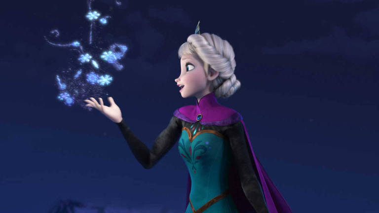 Elsa, a rainha da neve, em cena do filme de animação "Frozen"