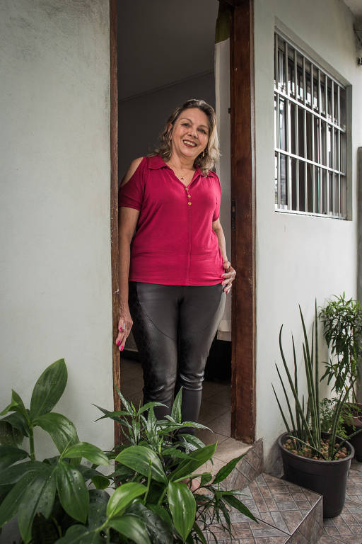 Francisca decidiu se separar em 2004, após um casamento de 32 anos, e hoje mora em uma casa alugada no Itaim Paulista, extremo leste de São Paulo